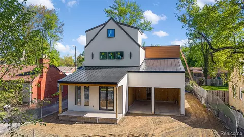 1845 Humphrey Ave, Birmingham, MI 48009