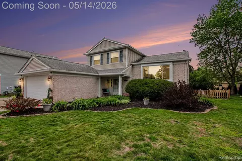 1649 Windingway Dr, Wixom, MI 48393