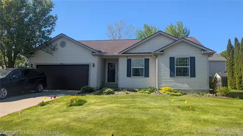 6138 Deer Park Pass, Grand Blanc, MI 48439