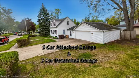 34441 Harroun St, Wayne, MI 48184