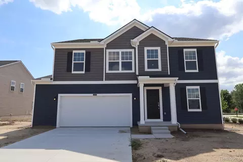 34398 Sandpiper Ct, Chesterfield, MI 48047