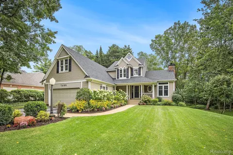 7690 Allen Rd, Independence, MI 48348