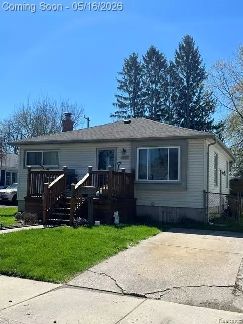 30 E Fairmount Ave, Pontiac, MI 48340