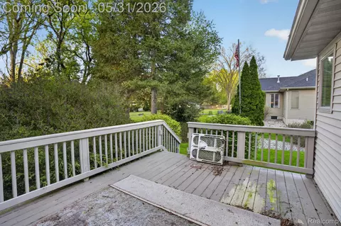 Exterior - 9508 Pine Needle Trl, Flushing, MI 48433 photo 3 of 4