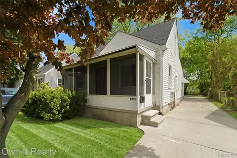 8290 Stout St, Detroit, MI 48228