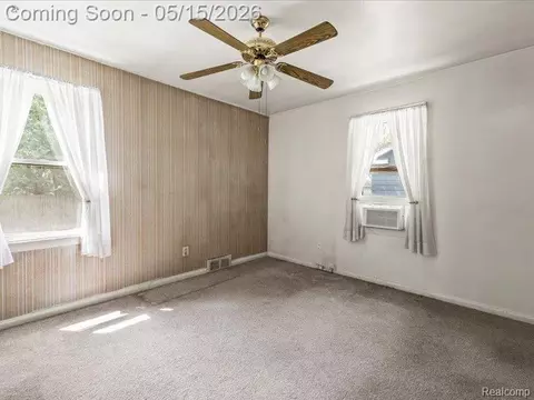 Bedroom - 2229 E 8 Mile Rd, Grosse Pointe Woods, MI 48236 photo 1 of 2