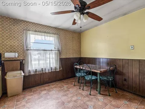 Dining - 2229 E 8 Mile Rd, Grosse Pointe Woods, MI 48236 photo 1 of 1