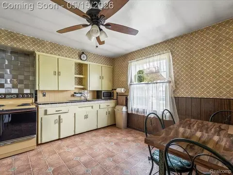 Kitchen - 2229 E 8 Mile Rd, Grosse Pointe Woods, MI 48236 photo 1 of 2