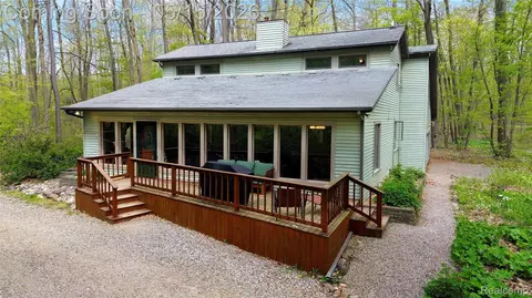 3910 Joy Rd, Metamora, MI 48455