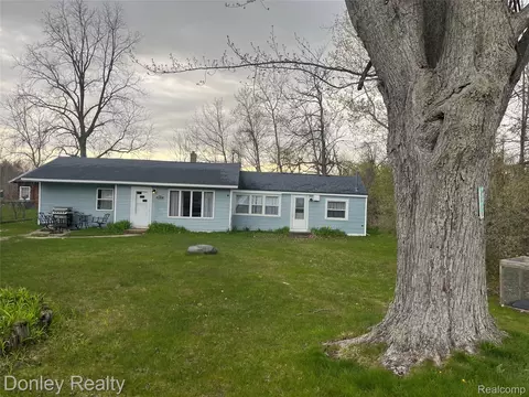 3775 Ferdinand Dr, Rubicon, MI 48468