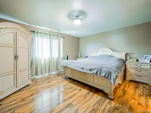 Bedroom - 48199 Lafayette Dr, Macomb, MI 48044 photo 1 of 12