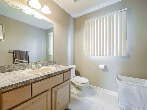 Bath - 48199 Lafayette Dr, Macomb, MI 48044 photo 6 of 6