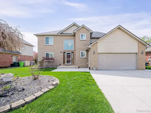 Exterior - 48199 Lafayette Dr, Macomb, MI 48044 photo 4 of 4