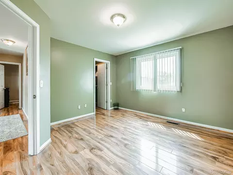 Bedroom - 48199 Lafayette Dr, Macomb, MI 48044 photo 10 of 12