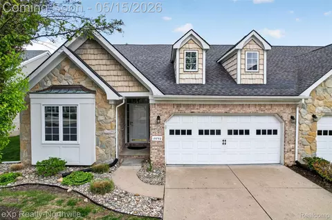 15752 Hunters Grove Ct #20, Livonia, MI 48154