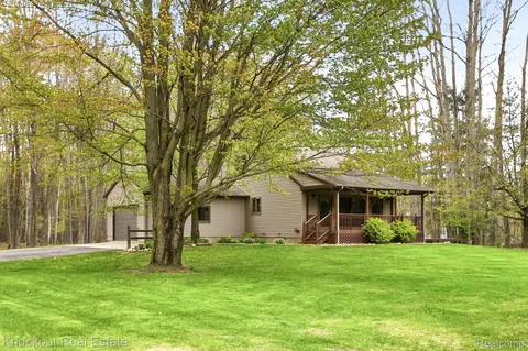 1608 S Pinnebog Rd, Colfax, MI 48413
