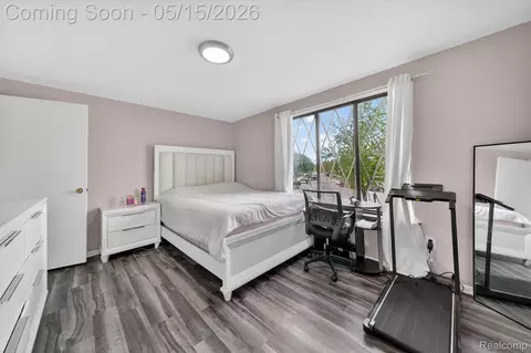 Bedroom - 17906 Cider Mill St, Macomb, MI 48044 photo 8 of 12