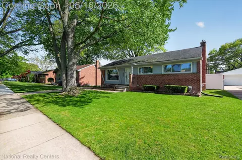 29911 Macintyre St, Livonia, MI 48150