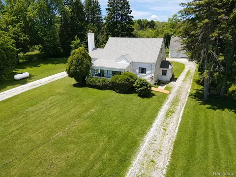 5893 Cribbins Rd, Kenockee, MI 48006