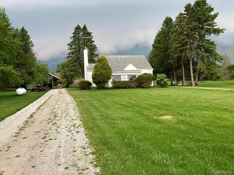 5893 Cribbins Rd, Kenockee, MI 48006