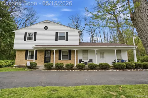 47129 Dunsany Rd, Northville, MI 48167