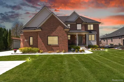 47705 Card Rd, Macomb, MI 48044