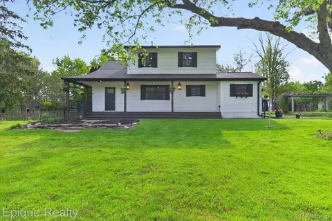 3710 Frains Lake Rd, Superior, MI 48105