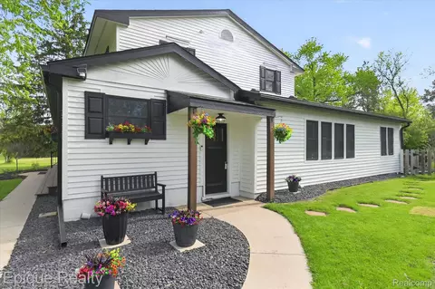 3710 Frains Lake Rd, Superior, MI 48105
