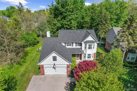 25951 Abbey Dr, Novi, MI 48374