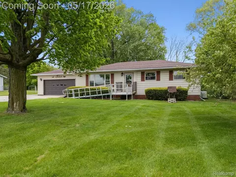 12489 Jennings Rd, Linden, MI 48451