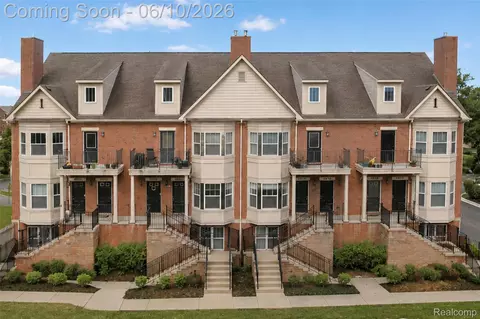 41633 Tera Ln, Novi, MI 48375