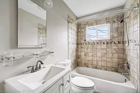 Bath - 7921 Jackson St, Taylor, MI 48180 photo 1 of 1