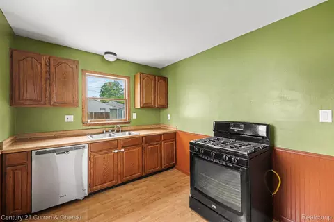 Kitchen - 7921 Jackson St, Taylor, MI 48180 photo 1 of 2
