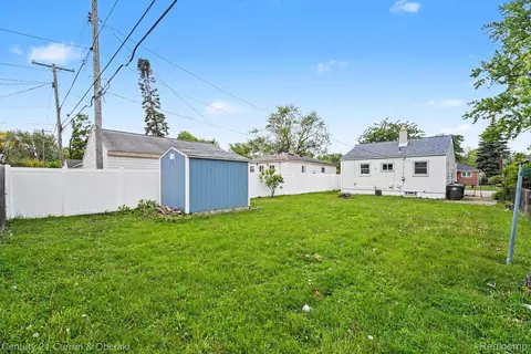 Exterior - 7921 Jackson St, Taylor, MI 48180 photo 4 of 4