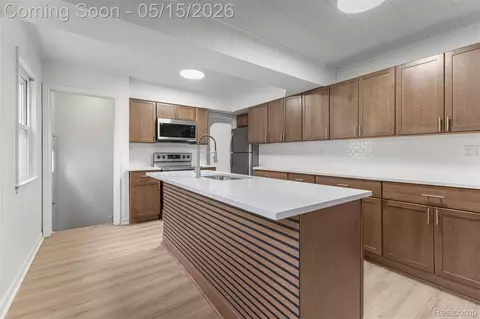 3360 Alice St, Dearborn, MI 48124