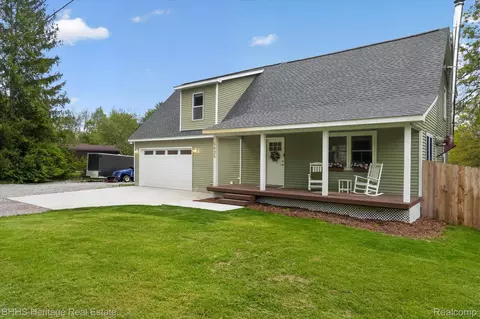 5835 Warner Rd, Howell, MI 48836