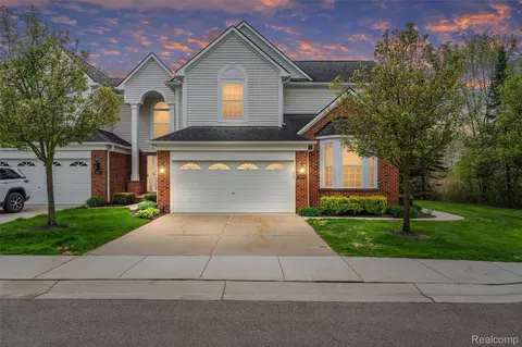 29451 Weston Dr #120, Novi, MI 48377