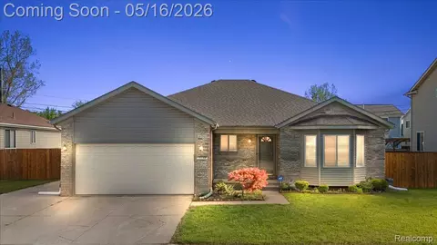 15948 Venice Ave, Clinton Township, MI 48035
