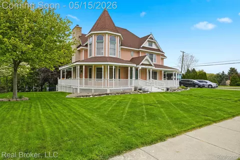 52798 Weathervane Dr, Chesterfield, MI 48047