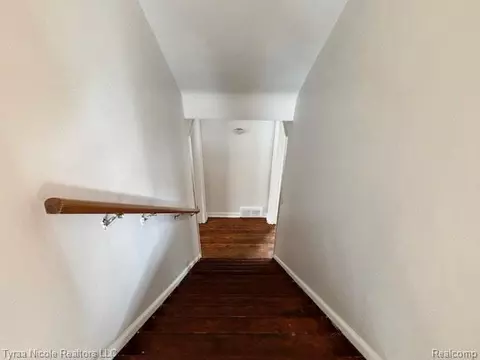 Entry Way - 11026 Studebaker Ave, Warren, MI 48089 photo 5 of 5