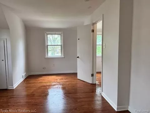 Bedroom - 11026 Studebaker Ave, Warren, MI 48089 photo 3 of 5