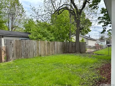 Exterior - 11026 Studebaker Ave, Warren, MI 48089 photo 2 of 2