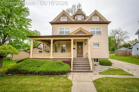 207 N Pine River St, Ithaca, MI 48847