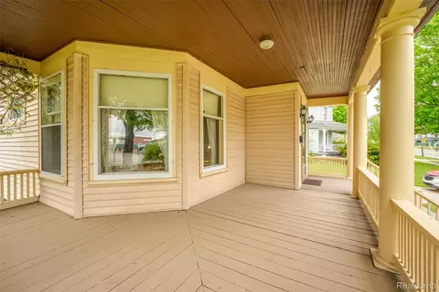 Exterior - 207 N Pine River St, Ithaca, MI 48847 photo 12 of 14