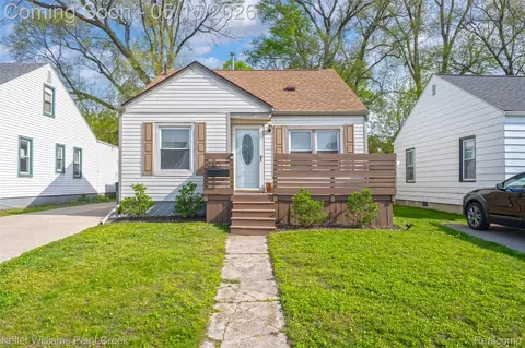 140 W Garfield Ave, Hazel Park, MI 48030