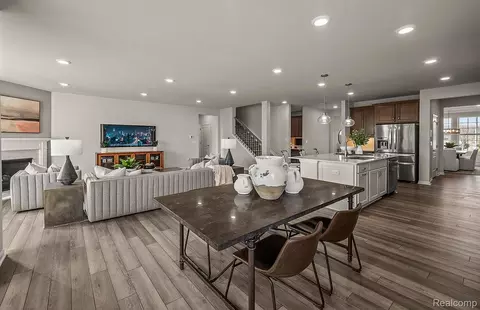 Dining - 676 Gretchen Ln, Saline, MI 48176 photo 2 of 2