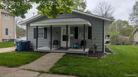 218 N Lapeer St, Davison, MI 48423