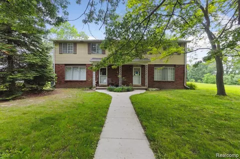 10461 Eagle Rd, Rose, MI 48350