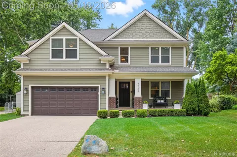 4223 Hampton Blvd, Royal Oak, MI 48073