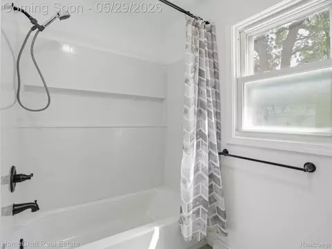 Bath - 31245 Beverly Rd, Romulus, MI 48174 photo 1 of 2